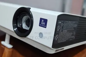 Sony VPL Dx1
