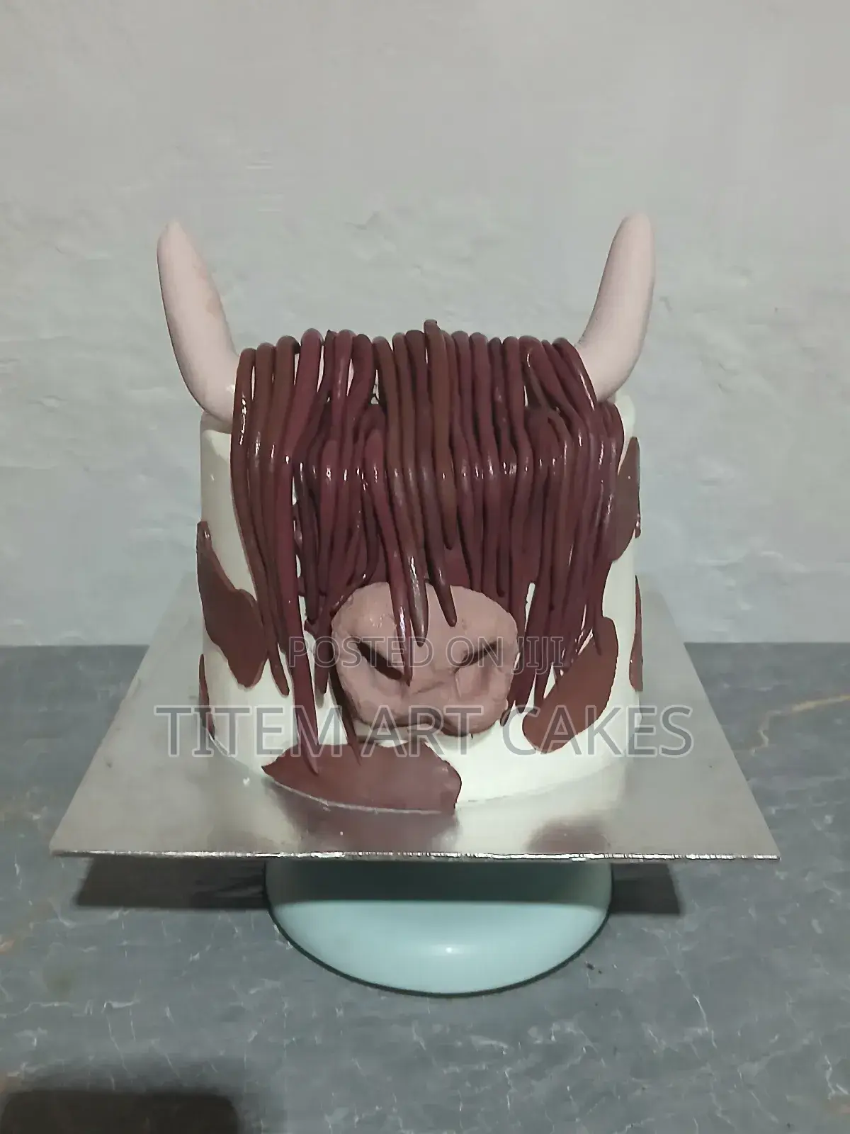 Custom Cake 2 Kg