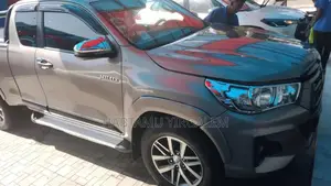 Toyota Hilux 2020 Silver
