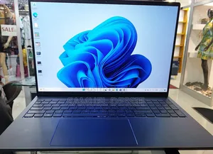 New Laptop Dell Inspiron 15 16GB Intel Core I7 SSD 1T