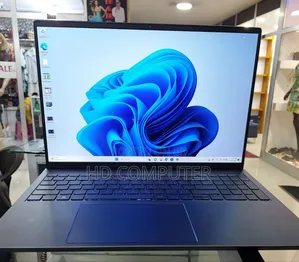 New Laptop Dell Inspiron 15 16GB Intel Core I7 SSD 1T
