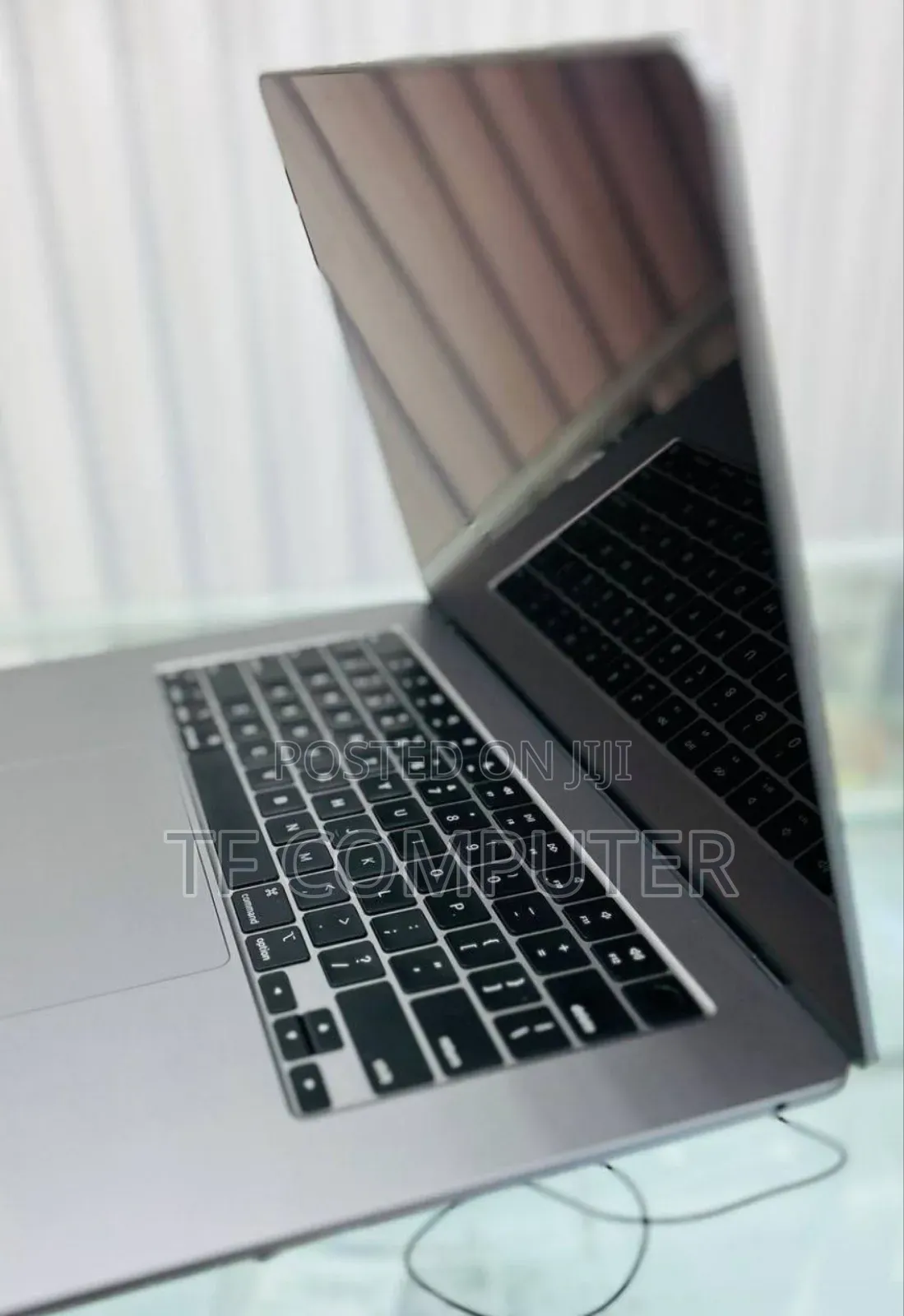 New Laptop Apple MacBook Air 2024 M3 15-Inch 8GB Apple M3 SSD 256GB