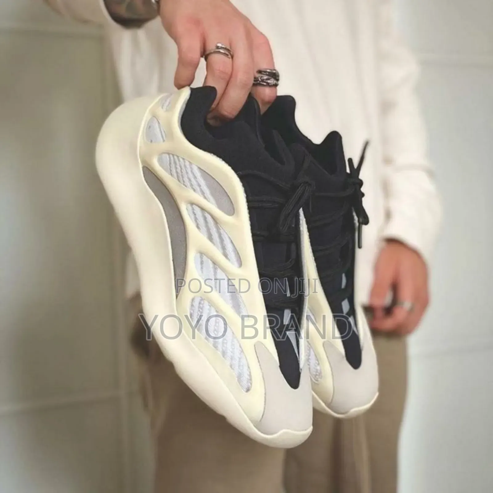 Adidas Yezzy 700 V3