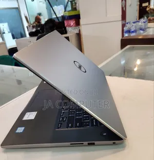 New Laptop Dell Inspiron 15 16GB Intel Core I7 SSHD (Hybrid) 750GB