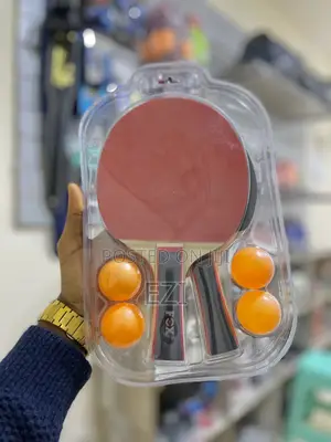 2 Rackets 4 Balls