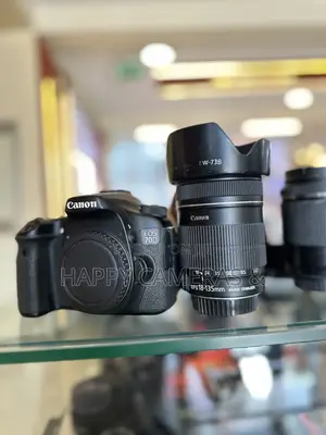 Canon Eos 70d 18-135mm Camera