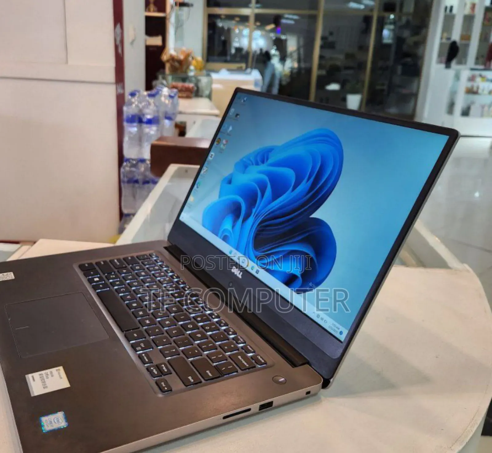 New Laptop Dell Inspiron 15 16GB Intel Core I7 HDD+SSD 750GB