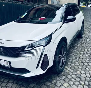 Peugeot 5008 2022 White