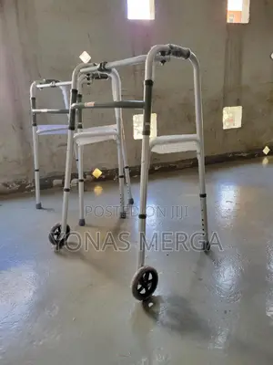 4legged Walker፵⩩Rolling Walker Is Made of Quality Aluminum