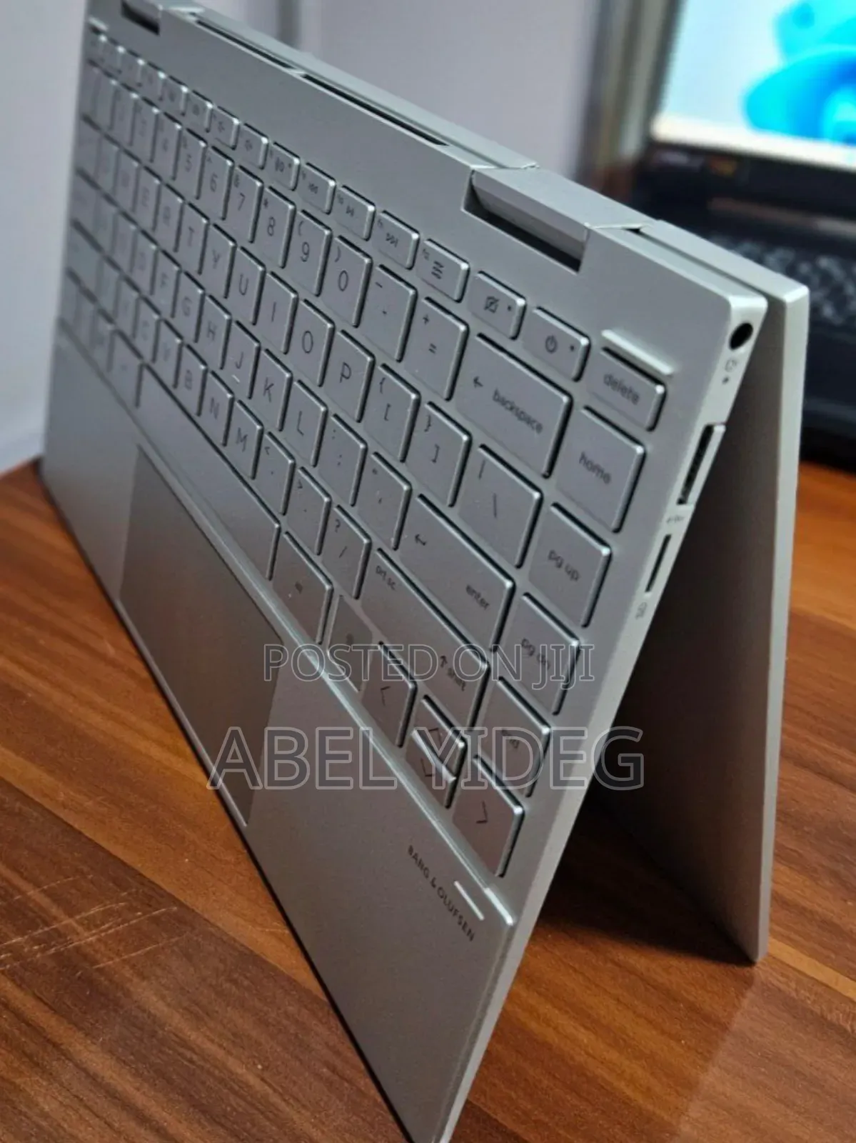 New Laptop HP Envy X360 8GB Intel Core I7 SSD 512GB