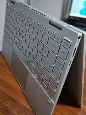 New Laptop HP Envy X360 8GB Intel Core I7 SSD 512GB