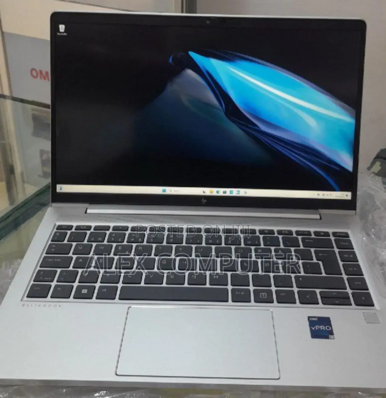New Laptop HP EliteBook 840 10 16GB Intel Core I5 SSD 512GB