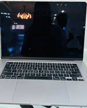 New Laptop Apple MacBook Air 2024 M3 15-Inch 8GB Apple M3 SSD 256GB