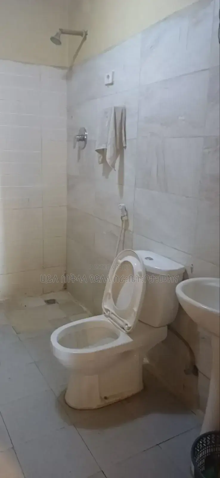 Furnished 3bdrm Apartment in Nohi Real State, Yeka for sale