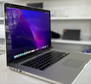New Laptop Apple MacBook Pro 2015 16GB Intel Core I7 SSD 512GB