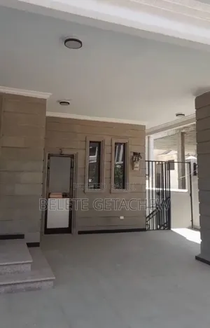 8bdrm House in Cmc Yetebaberut, G+2, Bole for sale
