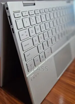 New Laptop HP Envy X360 8GB Intel Core I7 SSD 512GB