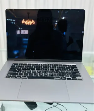 New Laptop Apple MacBook Air 2024 M3 15-Inch 8GB Apple M3 SSD 256GB
