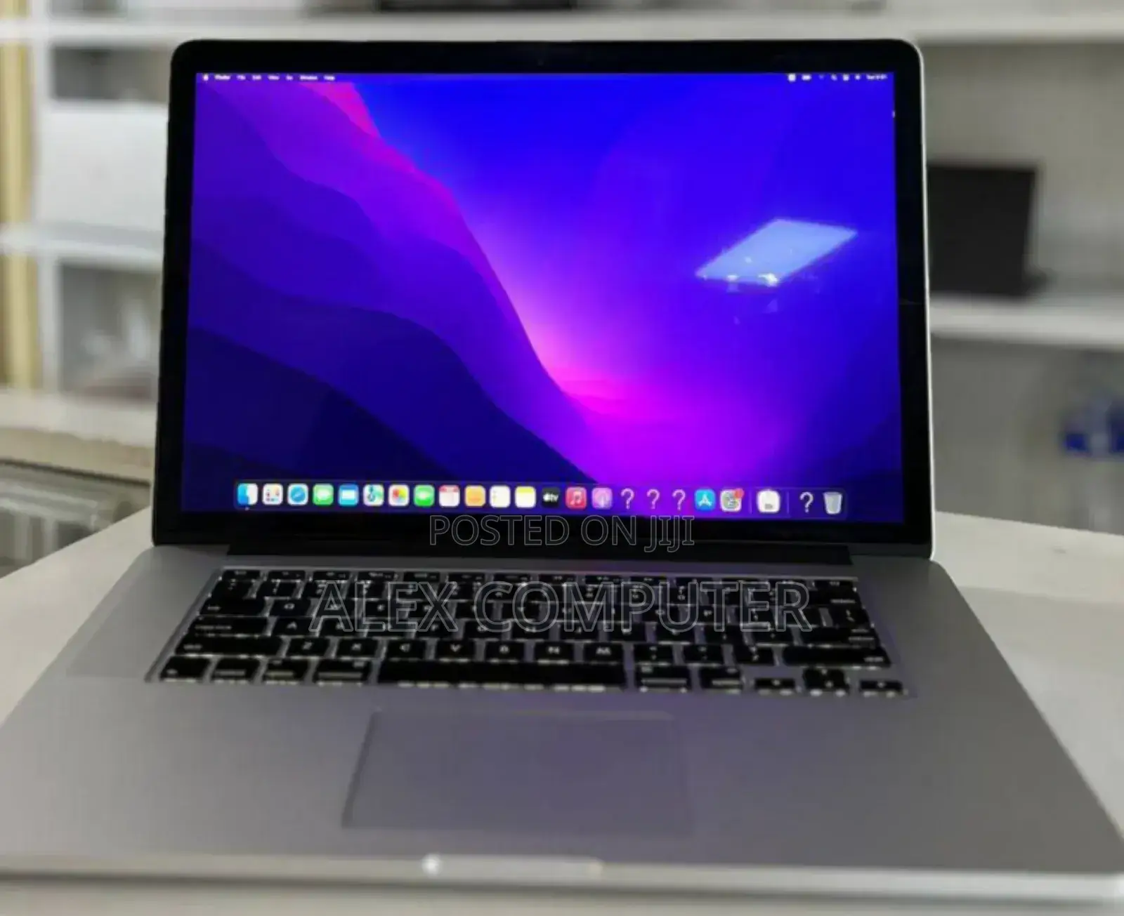 New Laptop Apple MacBook Pro 2015 16GB Intel Core I7 SSD 512GB