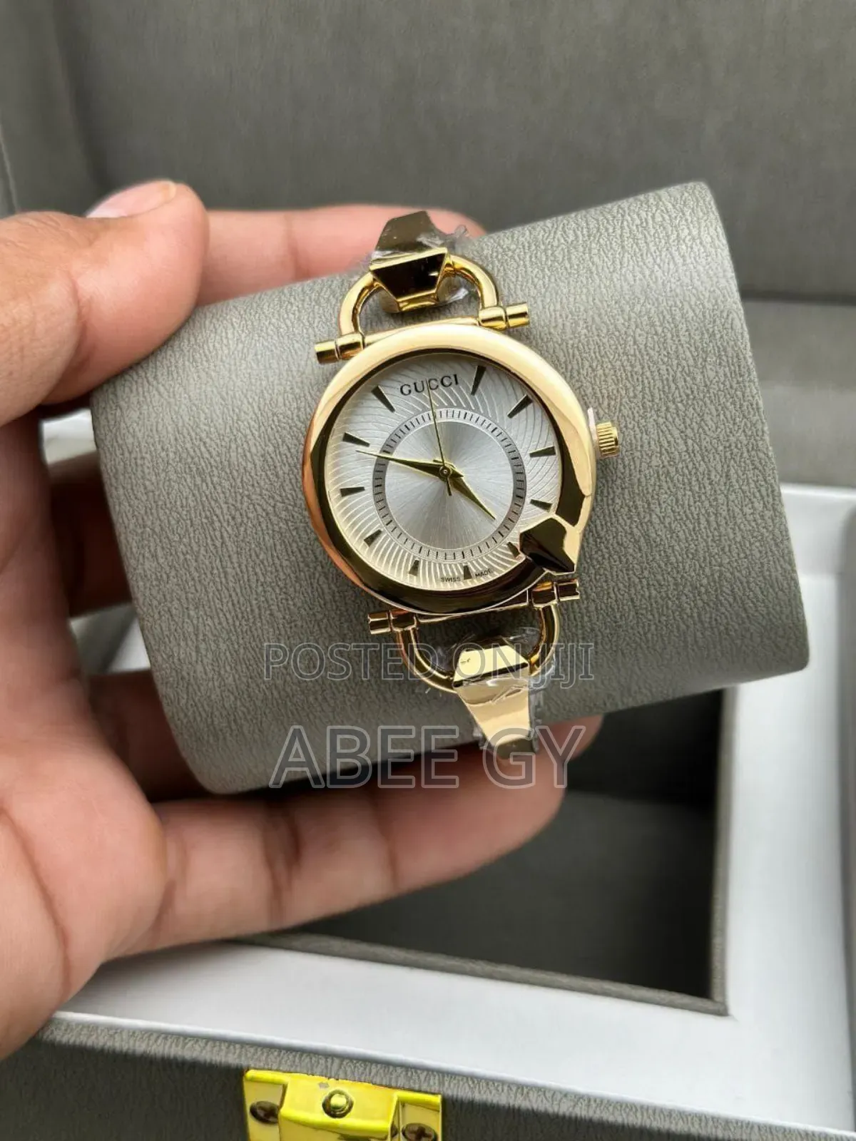 Gucci Women's Unique Wristwatches Ya122508 Stainles Steel