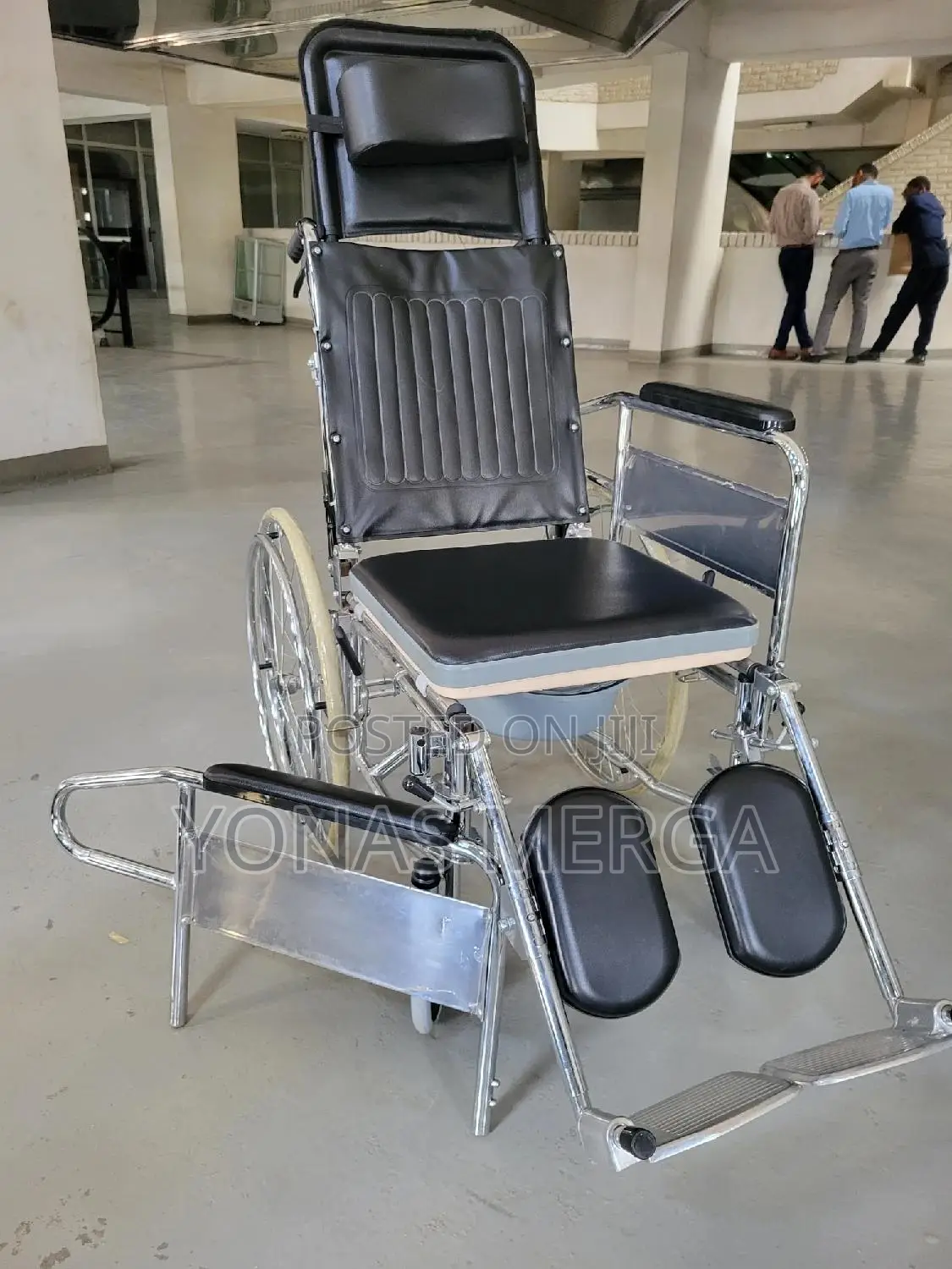 Toilet Wheelchair፫≤ Facilitates Toileting With Removable Pan