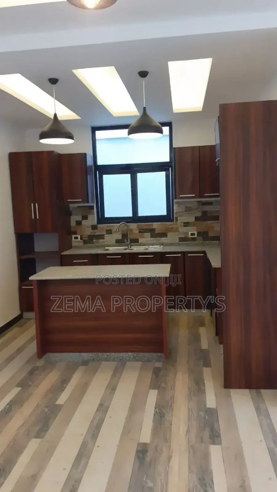 5bdrm House in Bole for sale