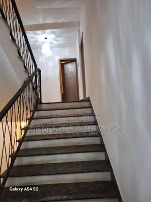 9bdrm House in Zema, Yeka for sale