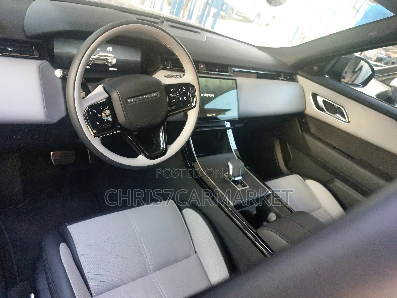 New Land Rover Range Rover Velar S 2024 Gold