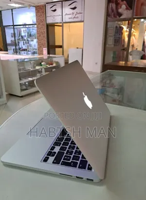 New Laptop Apple MacBook Pro 2015 8GB Intel Core I5 SSD 256GB