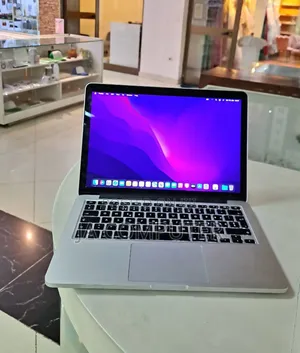 New Laptop Apple MacBook Pro 2015 8GB Intel Core I5 SSD 256GB