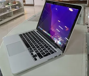New Laptop Apple MacBook Pro 2015 8GB Intel Core I5 SSD 256GB
