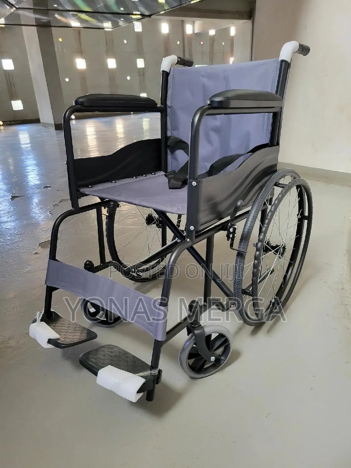 Wheelchairü*Wheelchair2⁄3ዊልቼርleg Rest፸×Half Folding Backrest