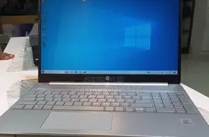 New Laptop HP Pavilion 15 8GB Intel Core I5 SSD 256GB
