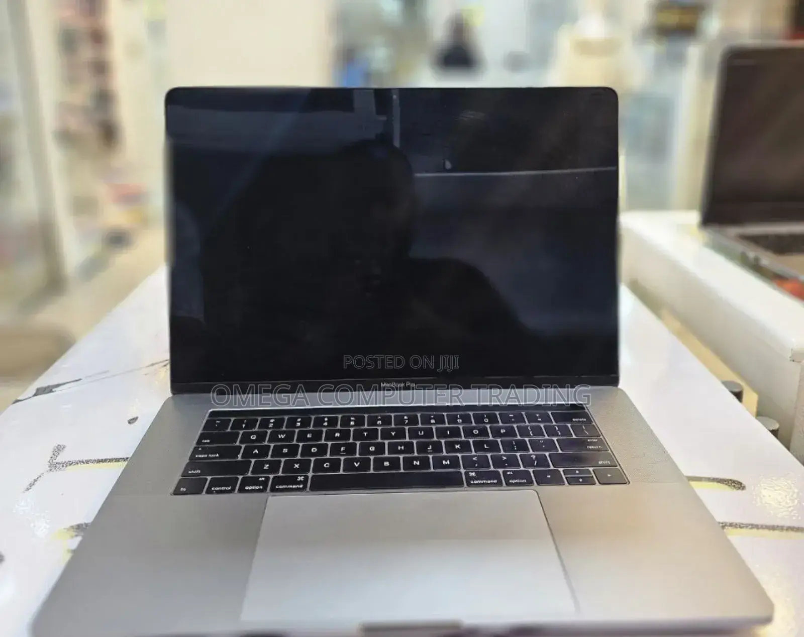 New Laptop Apple MacBook Pro 2017 16GB Intel Core i7 SSD 512GB