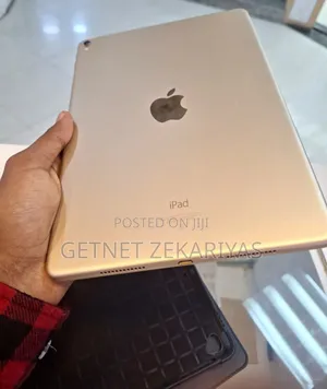New Apple iPad Pro 12.9 (2021) 128 GB Silver