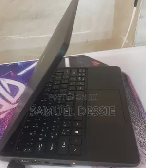 Laptop Acer 4GB Intel Celeron HDD+SSD 500GB
