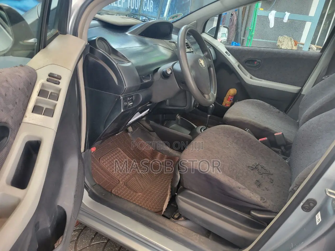 Toyota Yaris 2010 Gray