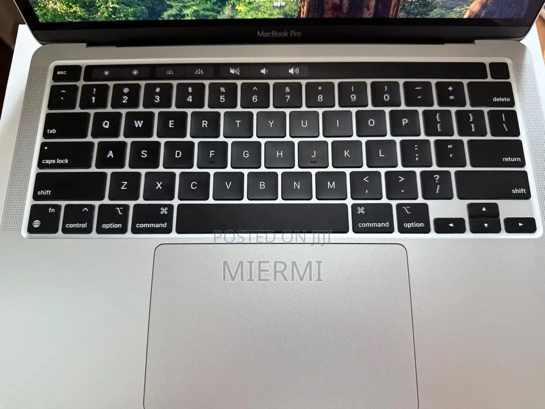 New Laptop Apple MacBook Pro 2023 M2 16GB Apple M2 SSHD+SSD 512GB
