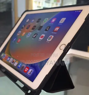 New Apple iPad 10.2 (2021) 128 GB Silver