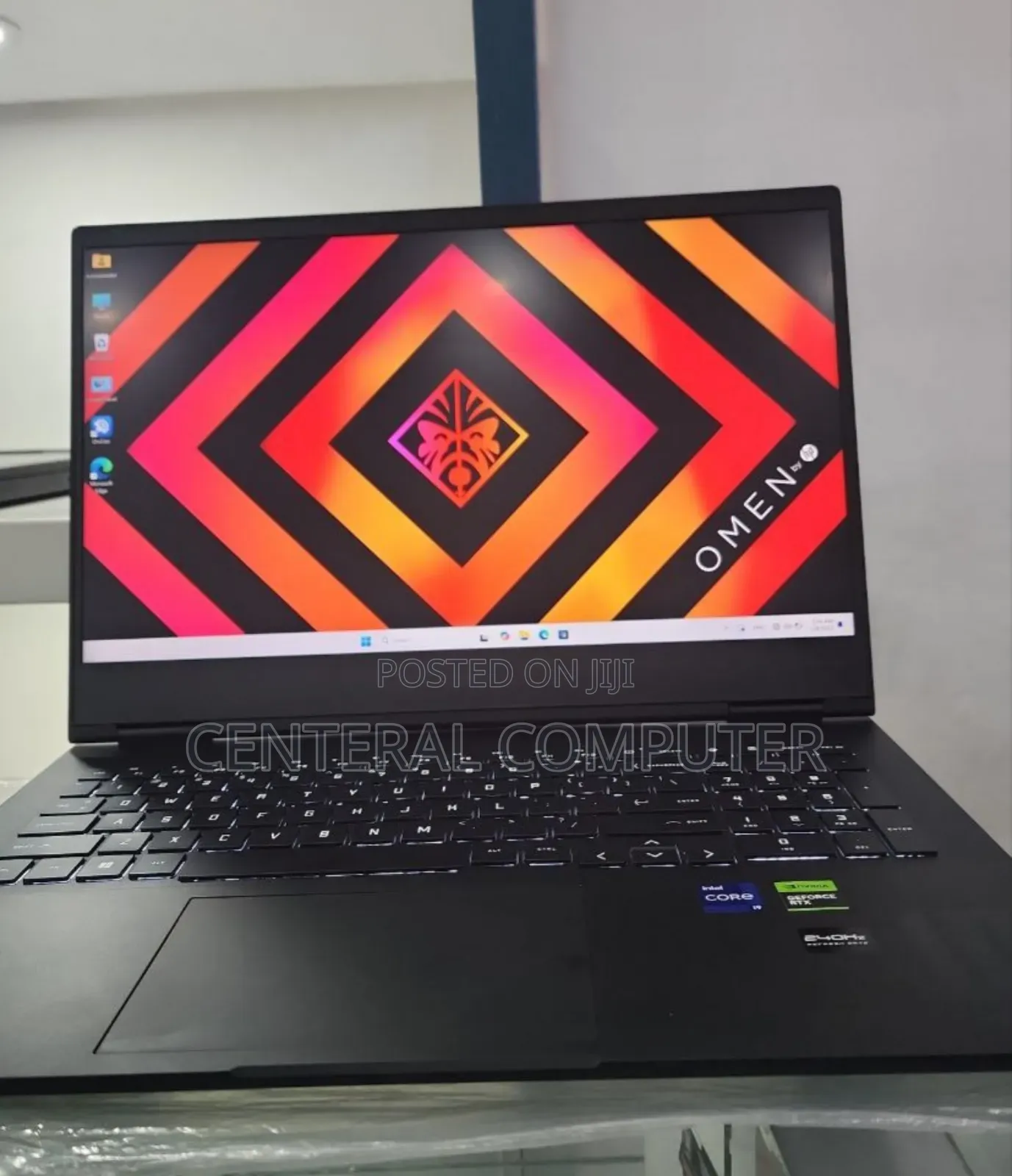 New Laptop HP Omen 17-An188nr 16GB Intel Core I9 SSD 1T