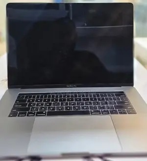 New Laptop Apple MacBook Pro 16GB Intel Core I7 SSD 512GB