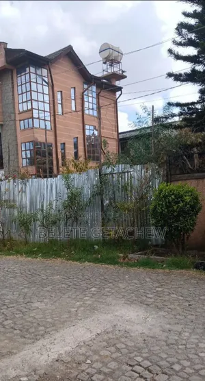 Land for Sale at Semit Fyelbet 150sqm
