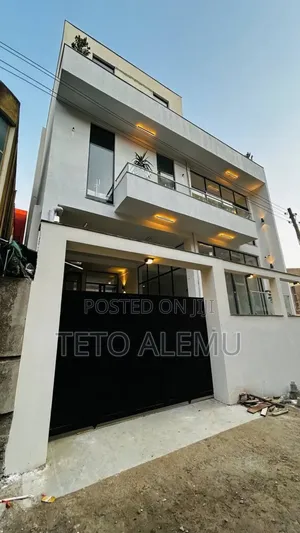 7bdrm House in የሚሸጥ ቤት መገናኛ ዳንጎቴ ቶፕ, Yeka for sale