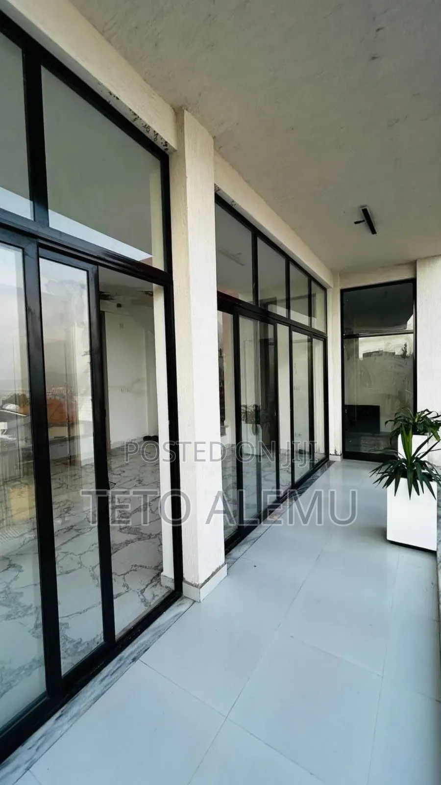 7bdrm House in የሚሸጥ ቤት መገናኛ ዳንጎቴ ቶፕ, Yeka for sale