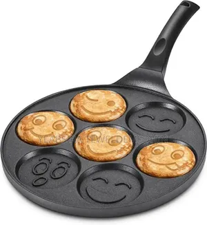  Momcoc Smiley Face Non Stick Pancake Pan
