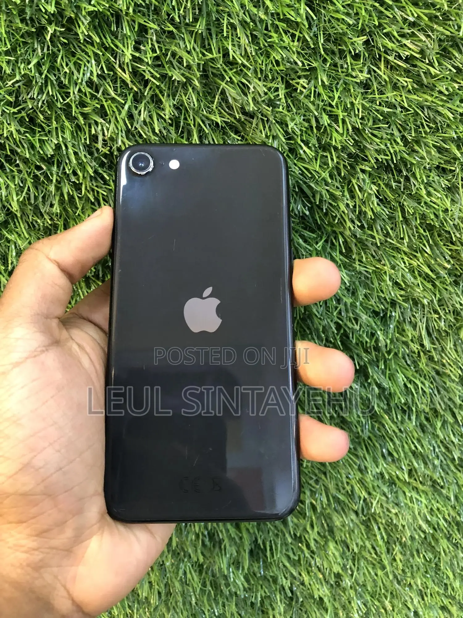 Apple iPhone SE (2020) 128 GB Black