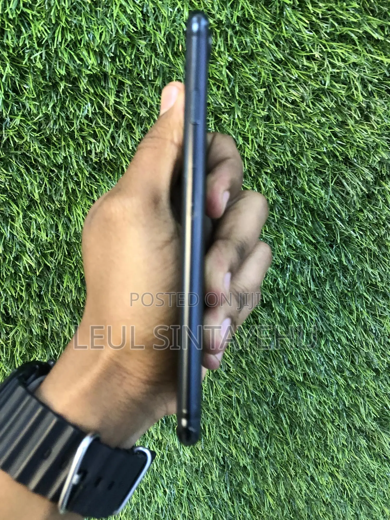 Apple iPhone SE (2020) 128 GB Black