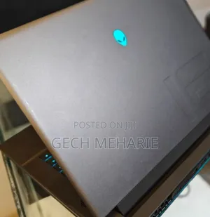 New Laptop Alienware M17x R2 32GB Intel Core I9 SSD 1T