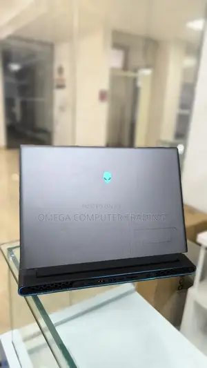 New Laptop Alienware M15 r3 32GB Intel Core i9 SSD 1T
