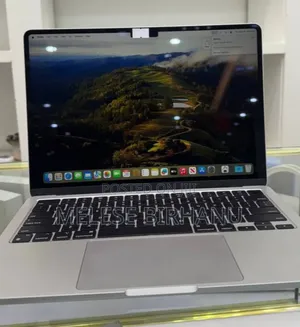 New Laptop Apple MacBook Air 2022 M2 8GB Apple M2 SSD 256GB